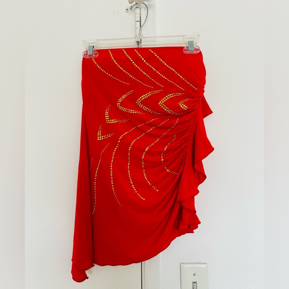 NWOT Xoxo Red Ruffled & padded Strapless Top Women’s M